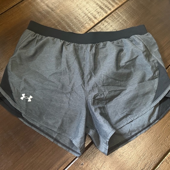 Under Armour Running Shorts - Picture 1 of 4